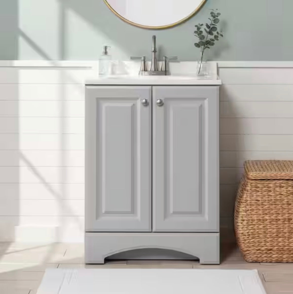Glacier Bay 25 in. Single Sink Pearl Gray Freestanding Bath Vanity with White Cultured Marble Top (Assembled)